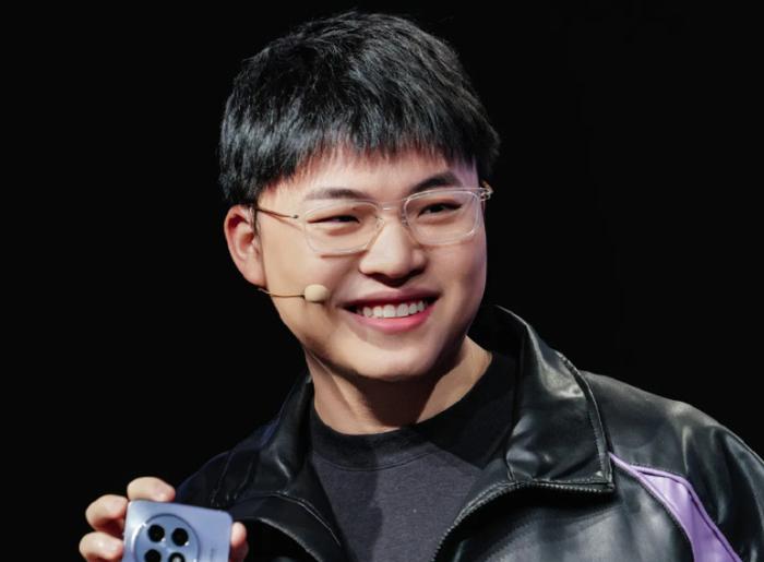 包含Uzi回归赛场，回归赛场首场状态亮眼，拜仁观众沸腾！的词条